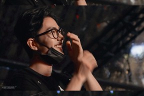 NBA总决赛倒计时，达拉斯独行侠窗口期官宣签约，细节引发关注，质疑声仍在，临场指挥获称赞(2024nba季后达拉斯独行侠vs洛杉矶快船)